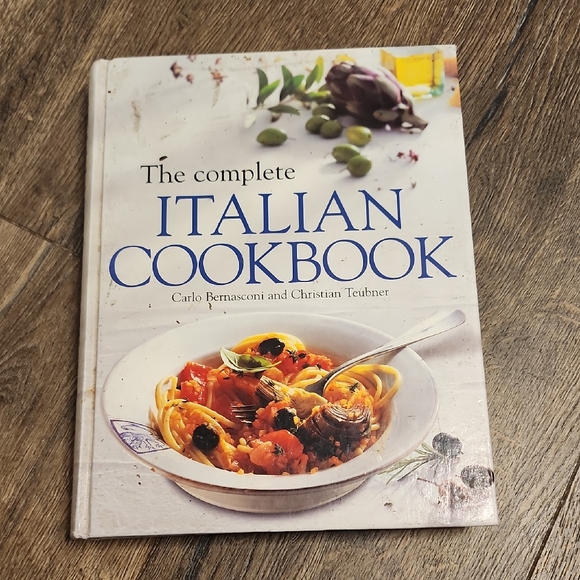 Other - The Complete Italian Cookbook - White & Blue Cover